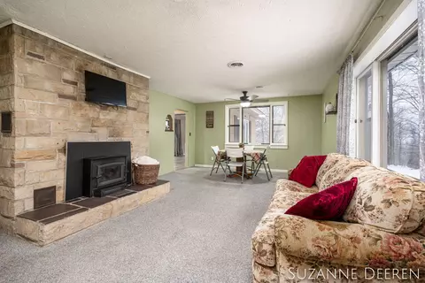 714 W State St, Belding, MI 48809 photo 8