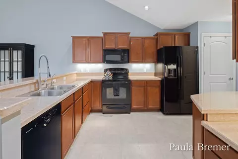 Kitchen - 856 Bridge Crest Dr SE, Ada, MI 49301 photo 1 of 5