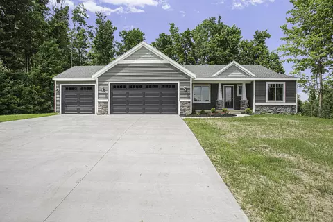 237 Warbler Dr, Caledonia, MI 49316