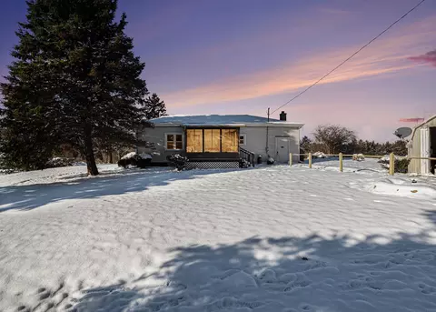 19647 L Dr N, Marshall, MI 49068