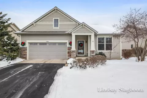 7938 Black Cherry Way SE #8, Caledonia, MI 49316