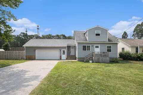 2361 Norman Ave, Norton Shores, MI 49441