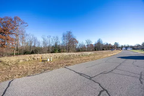 11482 Killarney Dr, Stanwood, MI 49346