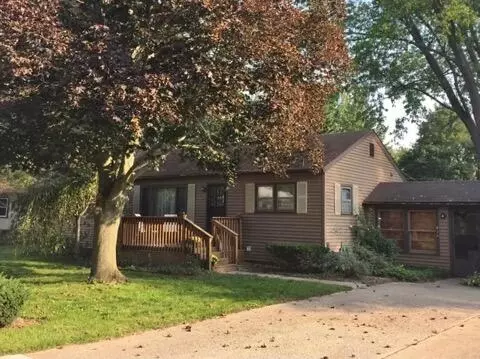 670 Sheridan Rd, St. Joseph, MI 49085
