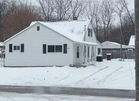795 Comstock St, Jackson, MI 49203