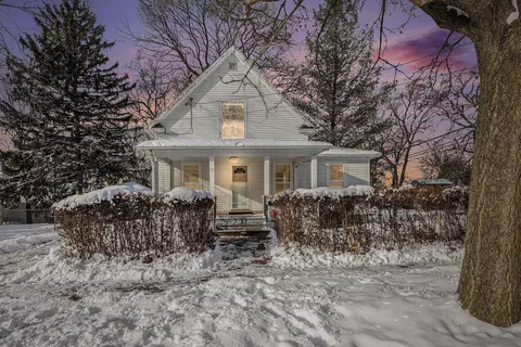 718 Center St, Jackson, MI 49202 photo 2