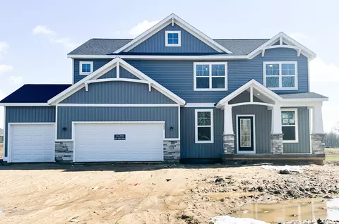 562 Lincoln Lawns Dr NW, Walker, MI 49534