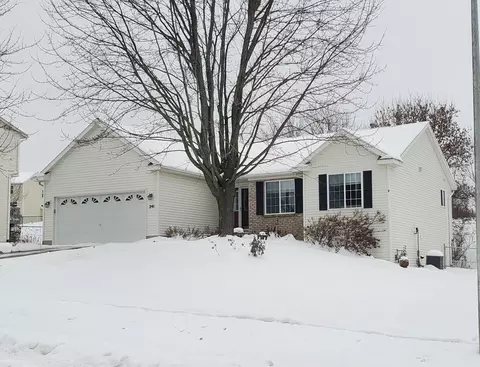 241 Glendale Dr NE, Rockford, MI 49341