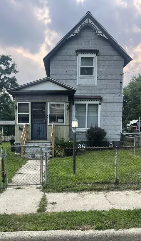 35 Hubbard St, Battle Creek, MI 49037