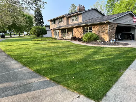 160 Sorrento Dr, Holland, MI 49423
