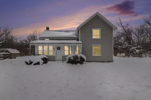 182 40th St, Allegan, MI 49010