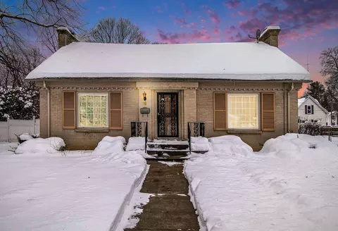 16 N Center St, Bangor, MI 49013