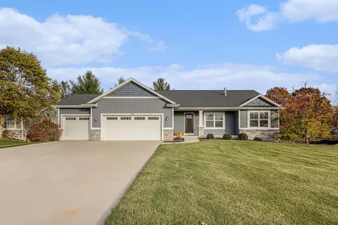 7550 Fox Meadow Dr, Hudsonville, MI 49426