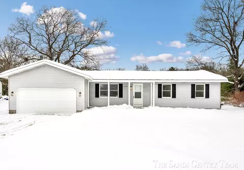 2020 W White Lake Dr, Whitehall, MI 49461