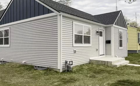851 Kingsley Ave, St. Joseph, MI 49085