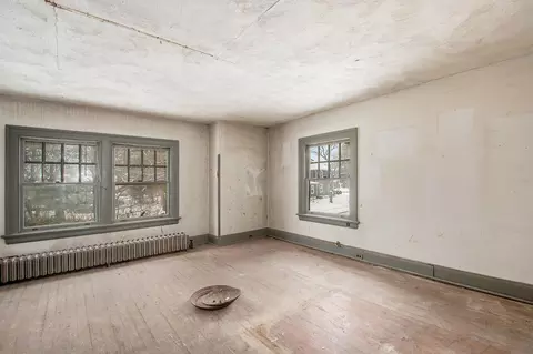 Bedroom - 542 A St, Jackson, MI 49201 photo 1 of 6