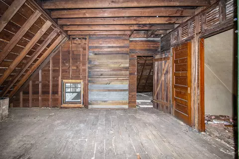 Bedroom - 542 A St, Jackson, MI 49201 photo 6 of 6