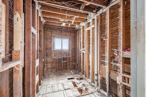 Bath - 542 A St, Jackson, MI 49201 photo 1 of 1
