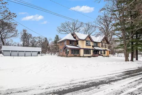 Exterior - 542 A St, Jackson, MI 49201 photo 2 of 7