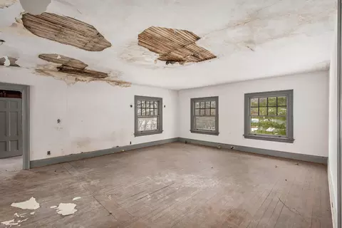 Bedroom - 542 A St, Jackson, MI 49201 photo 5 of 6