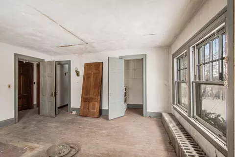 Bedroom - 542 A St, Jackson, MI 49201 photo 2 of 6