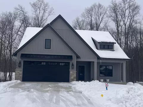 3359 Ravinewood Ct #13, Jenison, MI 49428