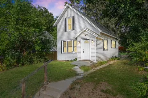 1516 Cole Ave NE, Grand Rapids, MI 49505
