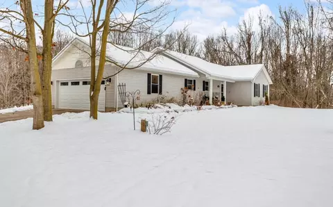 1395 S Lacey Lake Rd, Charlotte, MI 48813