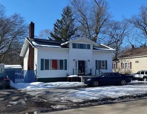 1925 Hoyt St, Muskegon, MI 49442