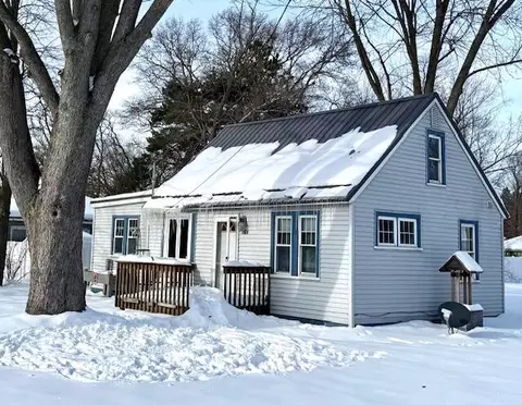 1240 E Hile Rd, Norton Shores, MI 49441