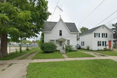 1076 Ambrosia St, Muskegon, MI 49442