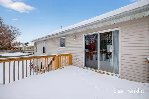 5541 Eric St, Allendale, MI 49401 photo 6