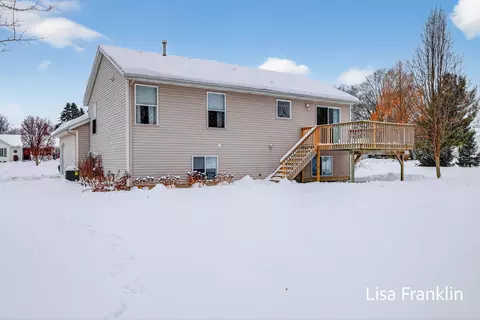 5541 Eric St, Allendale, MI 49401 photo 4