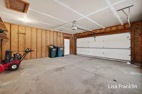 5541 Eric St, Allendale, MI 49401 photo 7