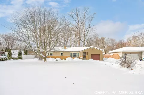 3827 Michael St, Muskegon, MI 49444