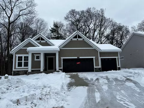 17572 Winged Foot Ct, Spring Lake, MI 49456