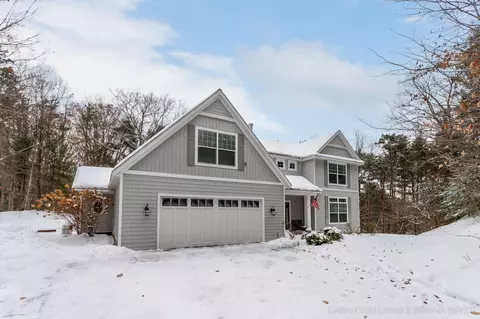 2009 W Lakewood Blvd, Holland, MI 49424