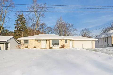 10541 Chicago Dr, Zeeland, MI 49464