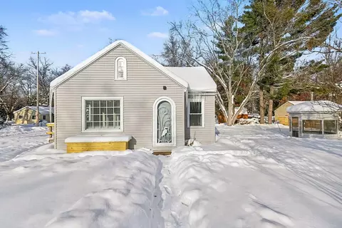 6946 S Lakeview Ave, Idlewild, MI 49642 photo 3