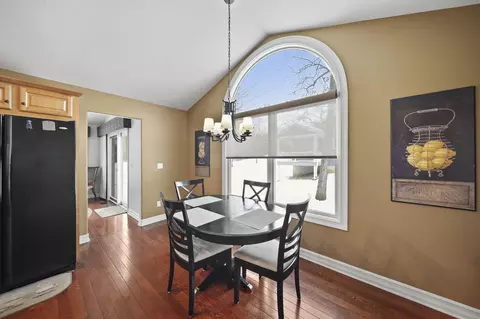 Dining - 3404 Belgian Cir, Jackson, MI 49203 photo 3 of 3