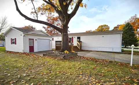 5532 Iris Ln #311, Kalamazoo, MI 49009