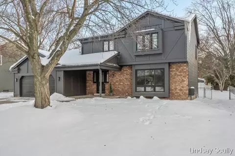 1830 Lockmere Dr SE, Kentwood, MI 49508
