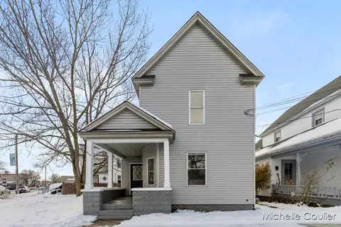 820 5th St NW, Grand Rapids, MI 49504