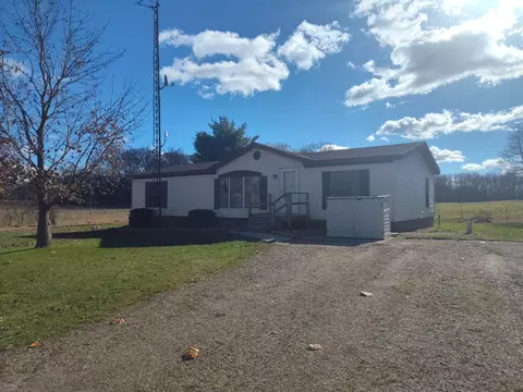 201 W Hatmaker Rd, Coldwater, MI 49036