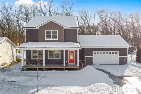 2511 Chestnut Trl, Muskegon, MI 49442