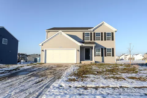 433 Oak View Dr, Middleville, MI 49333