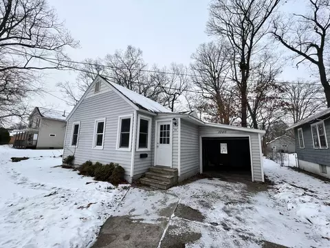 1046 Ducey Ave, Muskegon, MI 49442