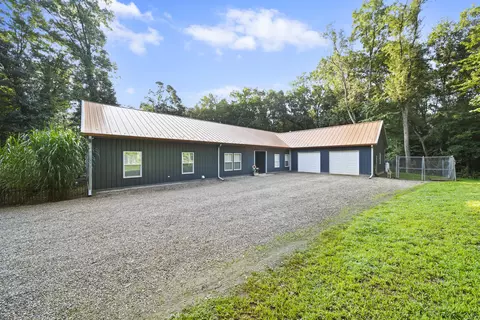 6635 E Chicago Rd, Jonesville, MI 49250