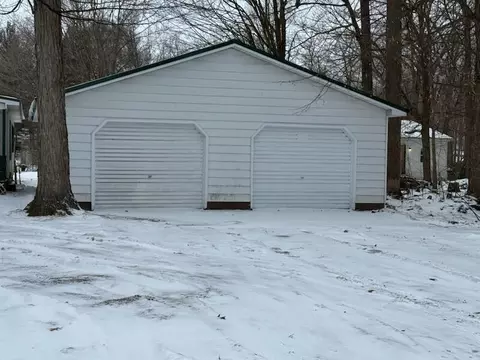 4095 E Shore Dr, Stanton, MI 48888 photo 3