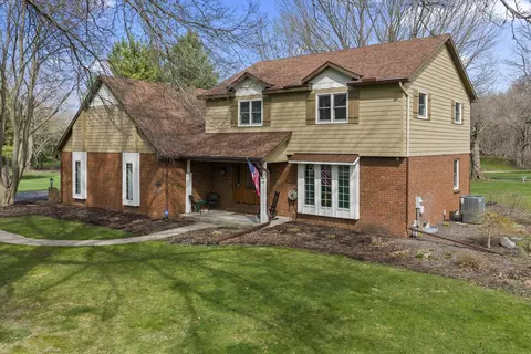 22279 Loupee Dr, Cassopolis, MI 49031